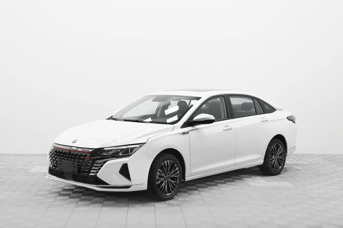 Dongfeng Shine Max в наличии по цене от 1 029 000 рублей